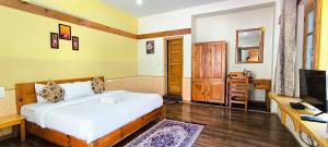 Tirthan Grand Riverside