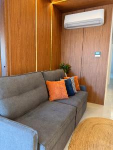 Apartamento moderno, a 200 metros da praia com pátio,piscina e churrasqueira privativa 2 vagas de garagem