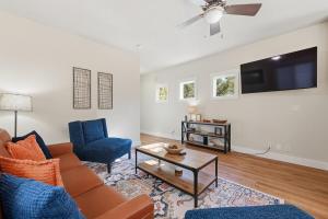 Cozy Boise Getaway walk to Stadium Fireplace Garage