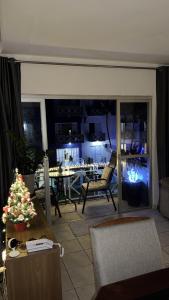 Ocean View Flores Apartment, Downtown