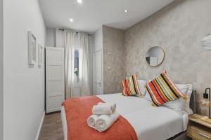 Modern London Olympia Exhibition 2 Bedrooms & Patio