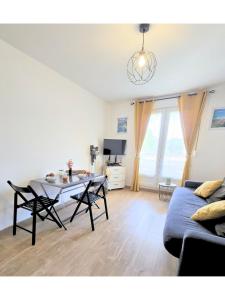 Port-Fréjus T2 Cosy, Plages & Base Nature, Parking