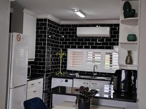 60 The Shades Umhlanga