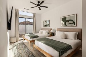 Desert Oasis: Pool, Spa, Golf Sim + EV Charger