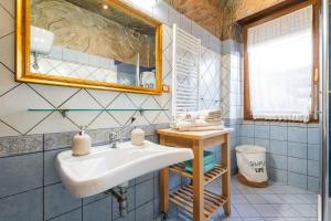 Domus de Janas Rooms Gonnesa img38