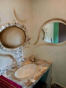 Ananda Matha - Chale criativo