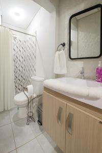 Apto en Santa Ana con AC