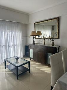 Depto 4 ambientes con Balcón