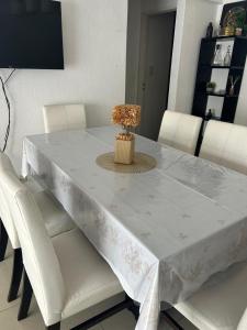 Depto 4 ambientes con Balcón