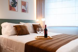 Modern Luxury Retreat steps from Copacabana Beach