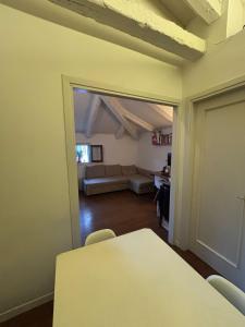 Loggia dei Portici, Mansarda nel Cuore di Treviso