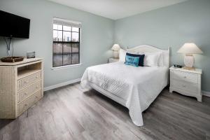 Sandy Pointe 205 Pet Friendly Condo