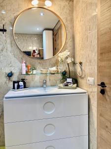 Beachfront Private Apartment in Pueblo Torviscas Sunset Harbour