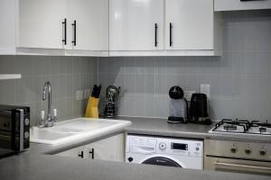 2 Bedroom Central London Apartment Modern and Stylish
