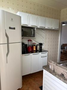 APTO CANTO DO FORTE 2 quartos, ar condicionado e WI-FI -check-in a partir das 12h e check-out até as 10h