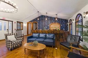 The Mahogany Villa Indoor pool Spa Sauna Gameroom