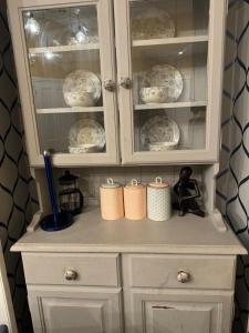 1 bed 1st floor Georgian flat close to local park and city centre