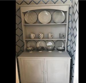 1 bed 1st floor Georgian flat close to local park and city centre