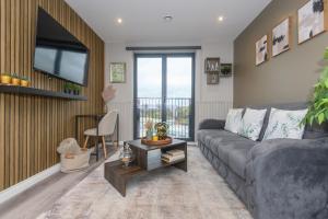 NEW - Work or Relax - Leeds City Centre - Springwell Suite