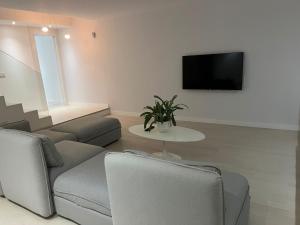 Private Pool, Villa Esperanza by Nivariahost