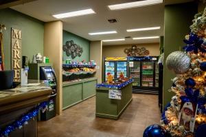 Family Garden Inn & Suites