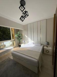 شقتين للايجار فرش فندقي في التجمع الخامس ومدينه نصر