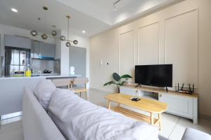 Trion KL By Paradgm Stay With Balcony