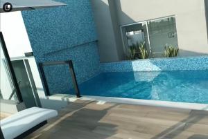 cozy apartment with swimming pool parking includ