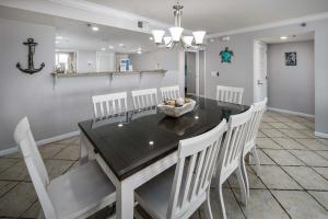 Surf Dweller 112 Large gulf front condo