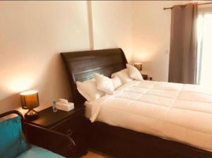 Royal Marina Inn
