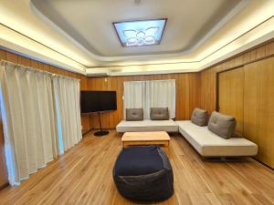 furano lavender house