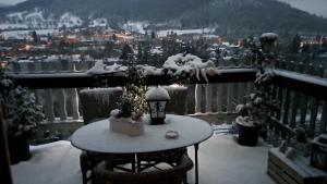 Mountains Galerie Apartment Hana