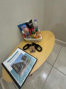 Colorful luxe apartment near the heart of Kingston