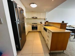 Sydney CBD 2BR-2BA Unit - Free Parking