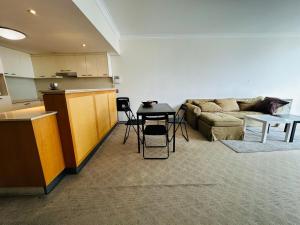 Sydney CBD 2BR-2BA Unit - Free Parking