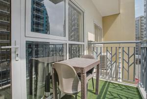 Lovely & Spacious 2BR Home near Solaire & Okada