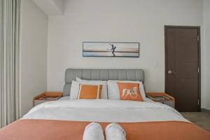 Lovely & Spacious 2BR Home near Solaire & Okada