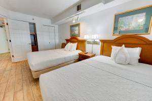 Wonderful Oceanfront Condo with Pools and Hot Tub