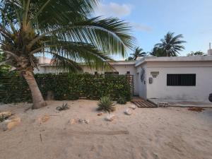 The Suite. Few steps & beach!