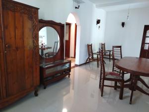 villa J 18 weligama