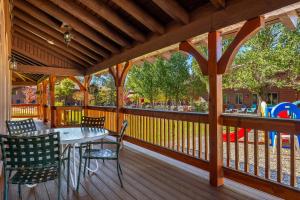 Large Two-Story 2Bed 2Bath Apartment Roundhouse Residences