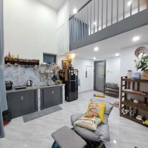 Bee Home Di Linh 45A Nguyễn Trung Trực Lầu 2 - view hồ