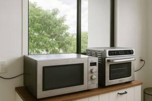 New & Stylish Veg 2-Bedroom Guest Retreat Near Brisbane Airport