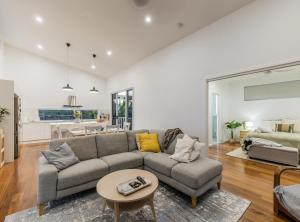 Solas Sands 3 BR w Pool & Boat Park - 5 min Beach