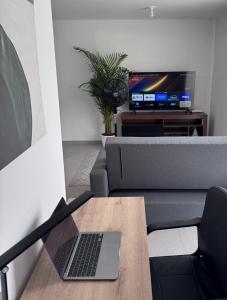 Comodo Apartamento con Ubicacion Central