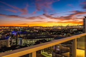 Marbella Lane - Grand 2BR w Beach & Ocean Views