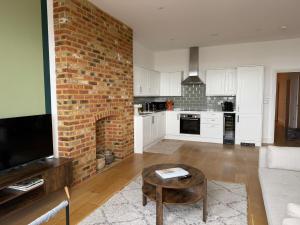 Luxury Ground Floor Seaview 2 Bedroom Apartment