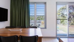 22 Poinsettia Crescent, Brooms Head