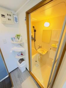 401 Dotonbori River5 min walk to Dotonbori Kuromon Market Shinsaibashi, Namba business district washing machine on balcony 1F free dryer microwave