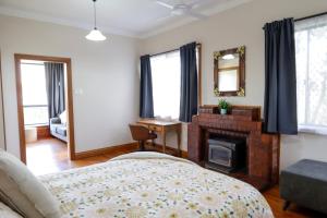Spacious 3-Bed Home in Central Tenterfield